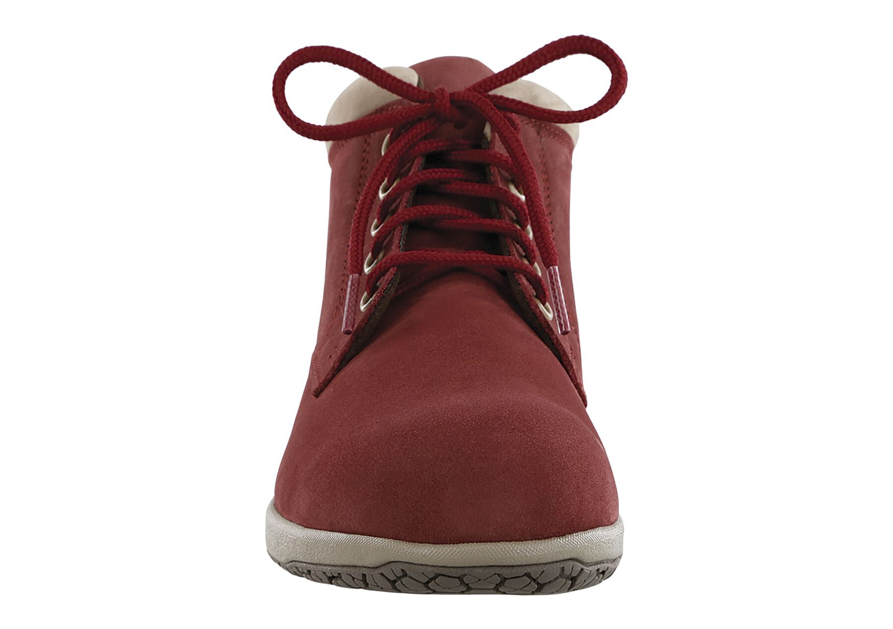 womens chukka boots wide width