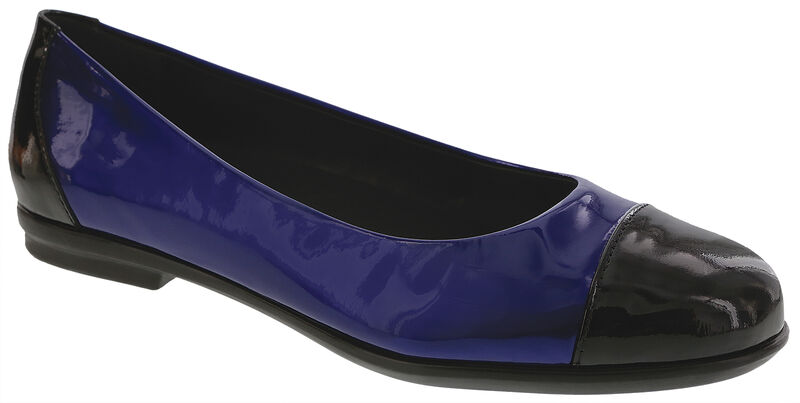 Scenic Cap Toe Black/Sapphire Right .75 View