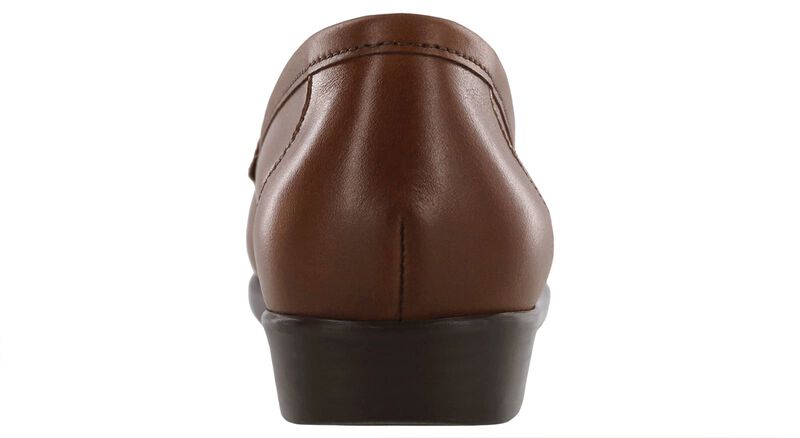 Savvy Russet Right Rear View