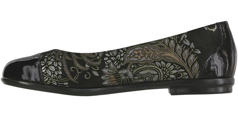 Scenic Brocade-Black Patent Right Side View