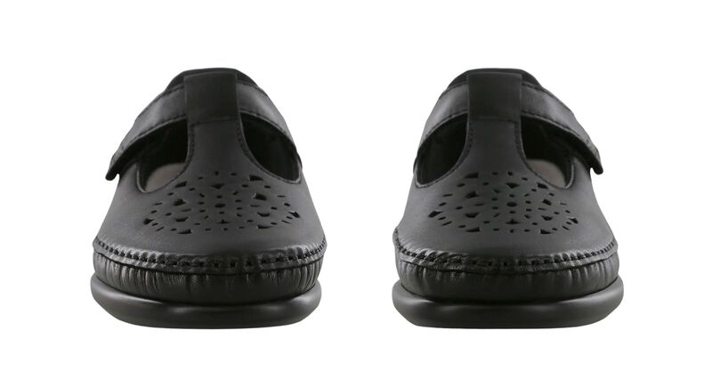 Willow Black Smooth Front View