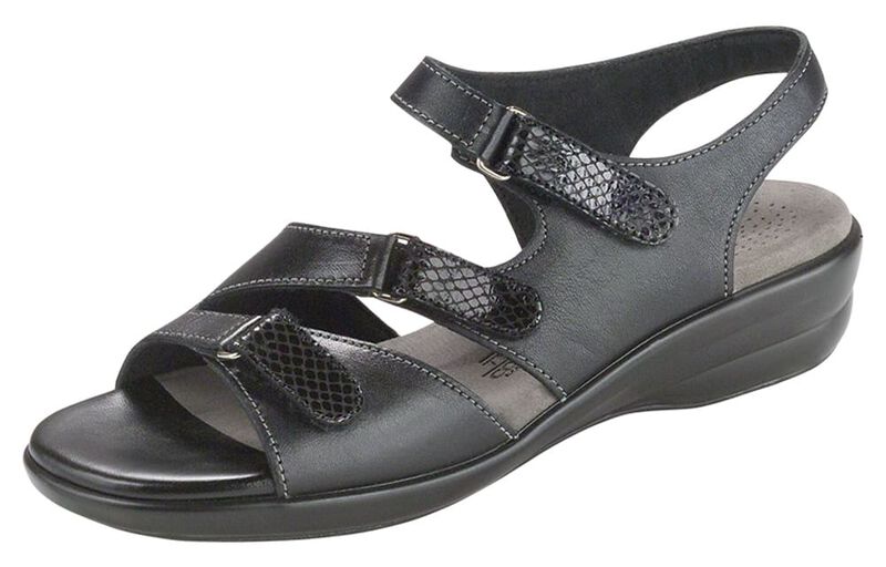 Tabby Black Left .75 View