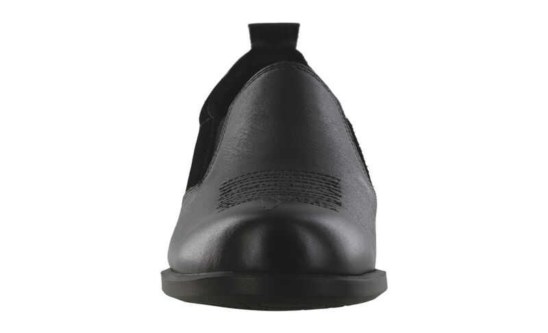 Saddle Black Front View