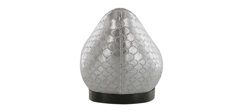 Luxe Right Rear View