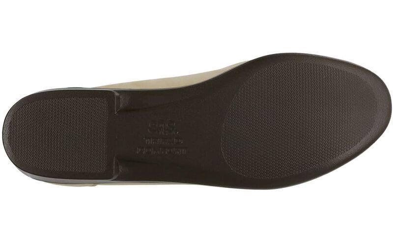 Savvy Linen Left Sole View