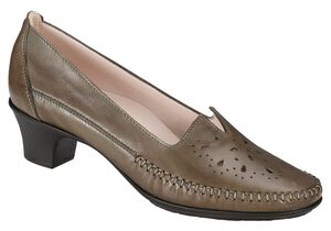 Sonyo Slip On Heel - Alfa Green