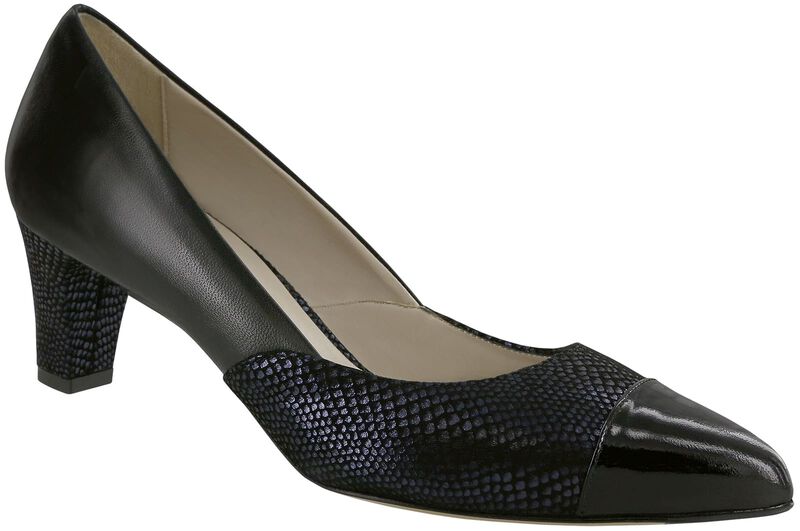 main grinning Unmanned Reina Pump | SAS Shoes