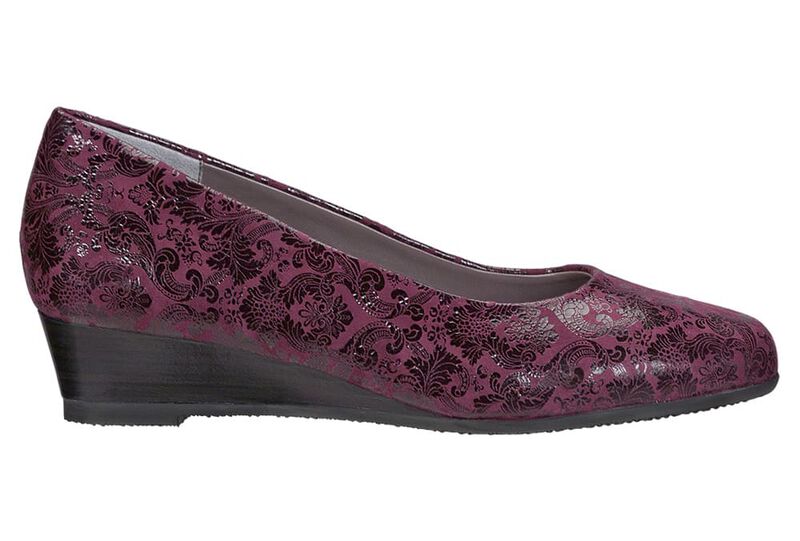 Sofia Wedge Pump - Wine, , large