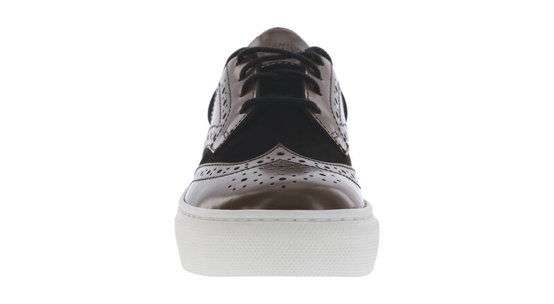 Oxland Black/Pecan Right Front View