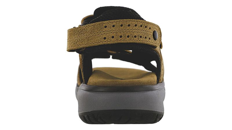 Embark Stampede Right Rear View