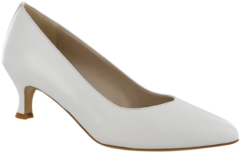 kitten heel white shoes