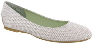 Lacey Slip On Loafer Beige Scallop