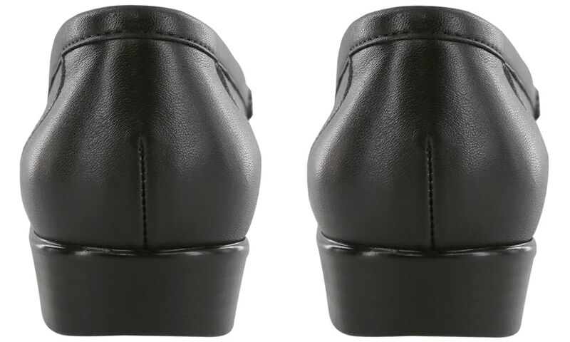 Savvy Pair Rear View