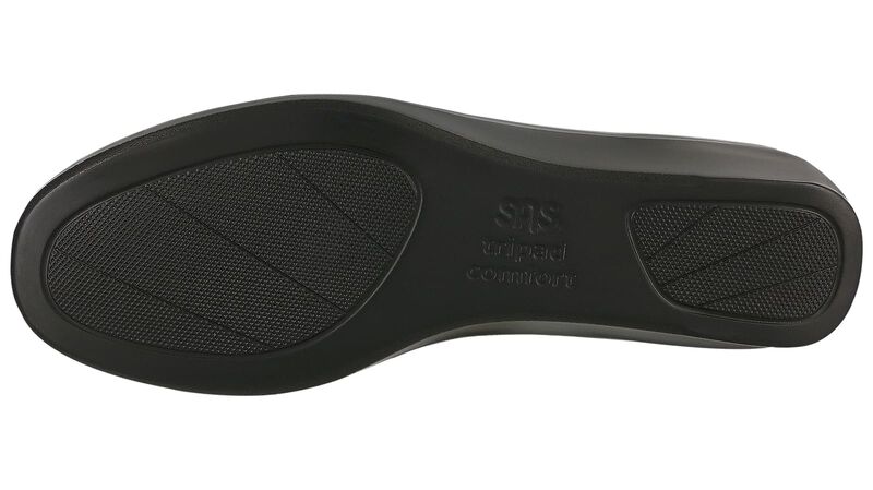 Bliss Black Leopard Left Sole View