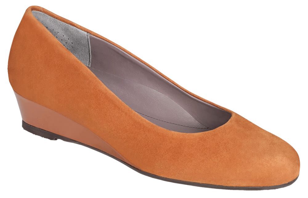 Comfortable online wedge pumps