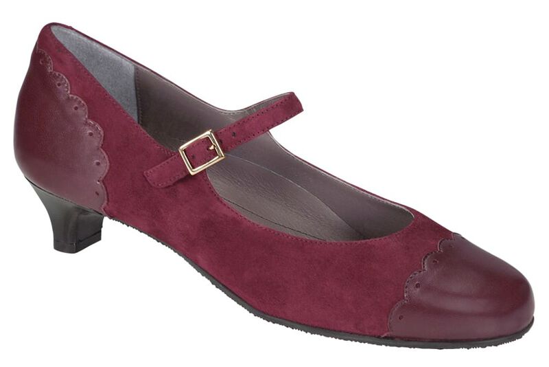 Cate Bordo Right .75 View