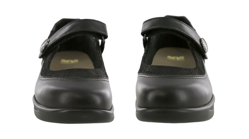 Step Out Black Front View