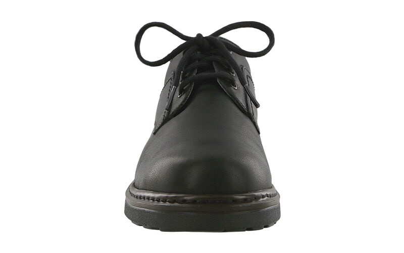 Aden Black Right Front View